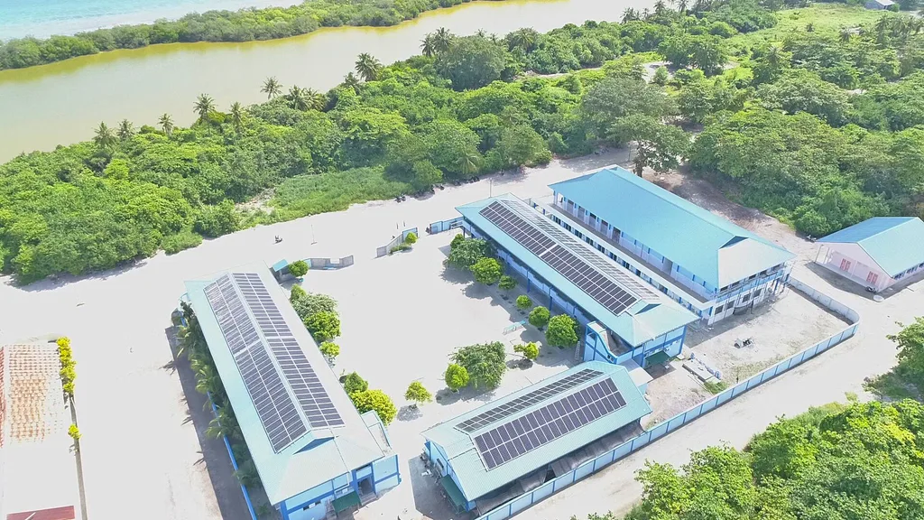 Illustration 4 of VGID POWER successfully winning the bid for the 30-island solar-diesel-storage microgrid project in the Maldives Illustration 4 of VGID POWER successfully winning the bid for the 30-island solar-diesel-storage microgrid project in the Maldives